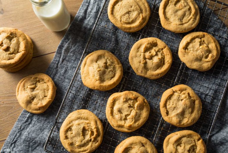 Easy Peanut Butter Cookies Recipe