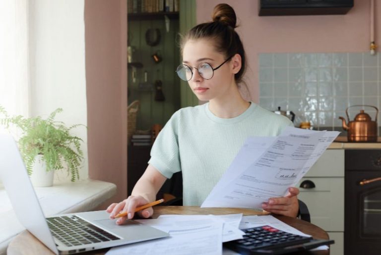 5 Top Tips for Sticking with Your Budget
