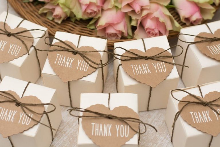 10 Simple Wedding Favour Ideas on a Budget