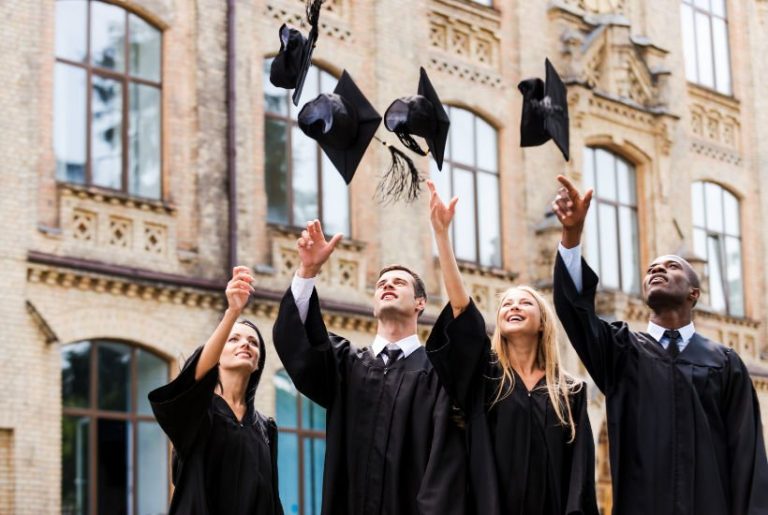 Understanding College Scholarships – A Guide