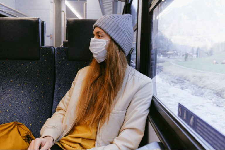 10 practical tips on staying healthy when travelling