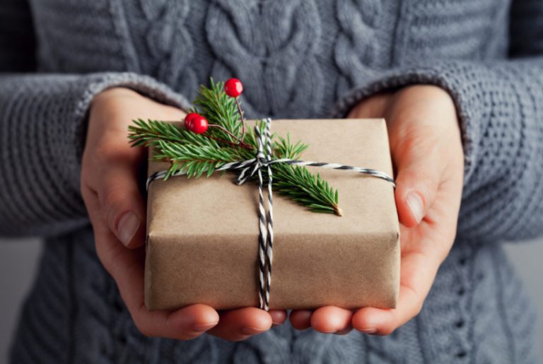 How to Have A Great Christmas Without Breaking the Bank