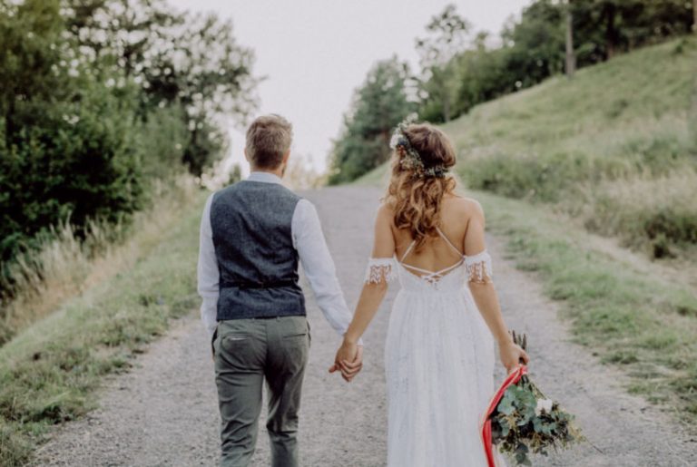 How To Have Your Dream Wedding and Save Money