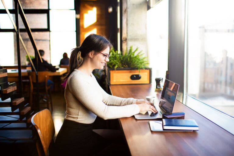 Build Trust and Drive Conversions With Customer Testimonials and Success Stories in Remarketing Campaigns