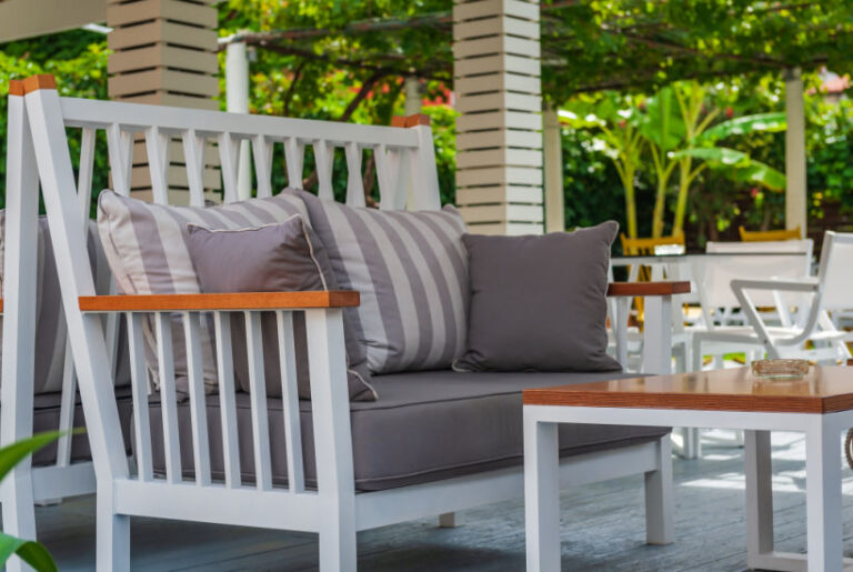 The Ultimate Guide to Creating a Backyard Perfect for Entertaining Guests