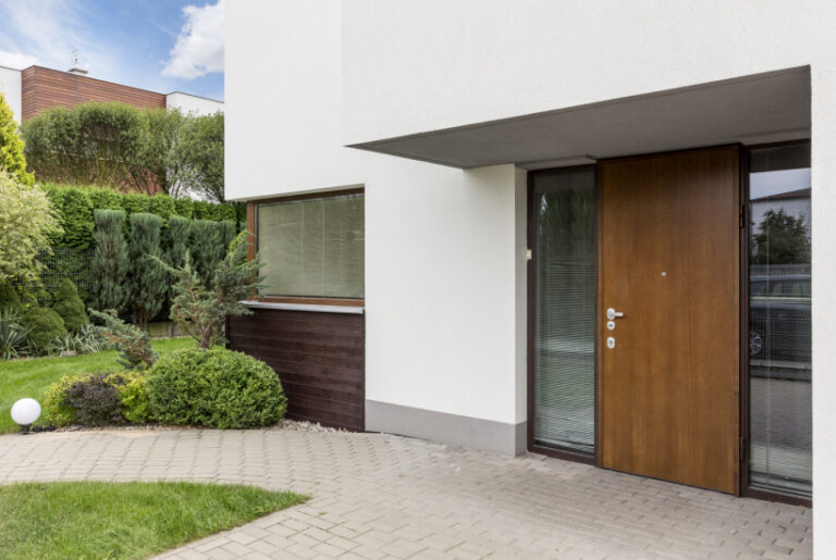 5 Easy Ways to Update Your Home’s Exterior and Boost Curb Appeal